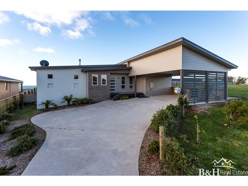13 Bowman Drive, Penguin TAS 7316