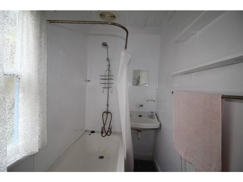 10 Du Cane, Queenstown TAS 7467