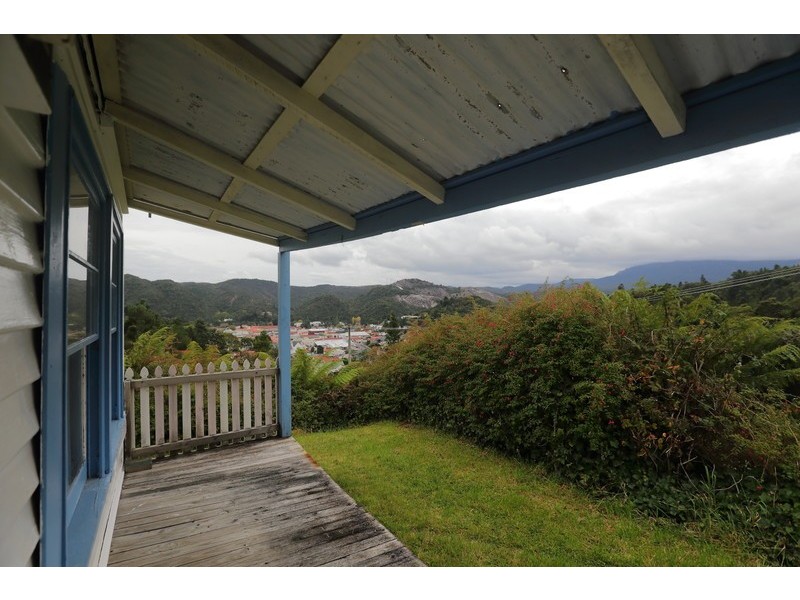 10 Du Cane, Queenstown TAS 7467