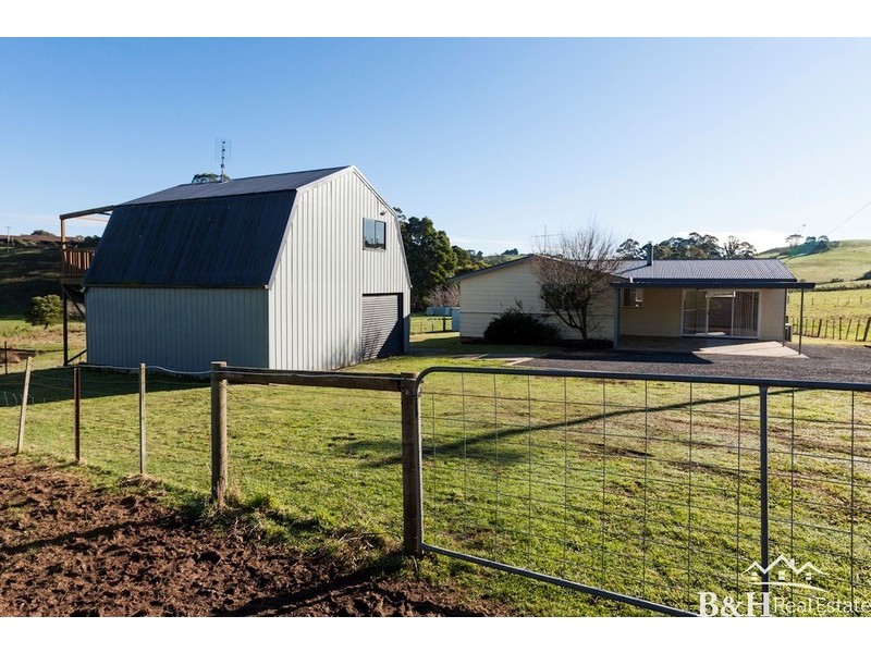 27 Blackwood Road, West Ulverstone TAS 7315