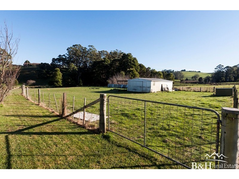 27 Blackwood Road, West Ulverstone TAS 7315