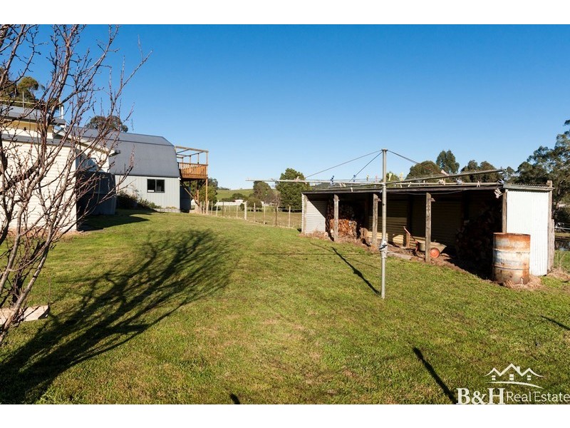 27 Blackwood Road, West Ulverstone TAS 7315