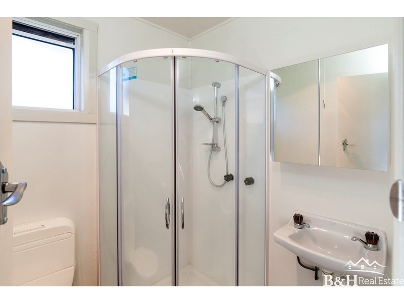 27 Blackwood Road, West Ulverstone TAS 7315