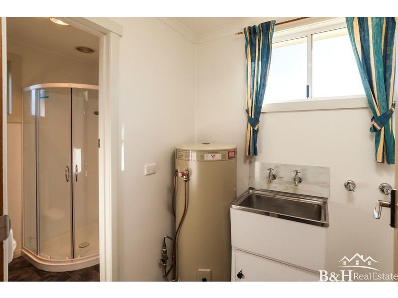 27 Blackwood Road, West Ulverstone TAS 7315