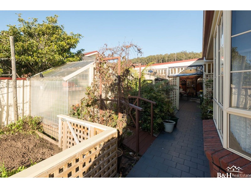 1 Banks Place, Turners Beach TAS 7315