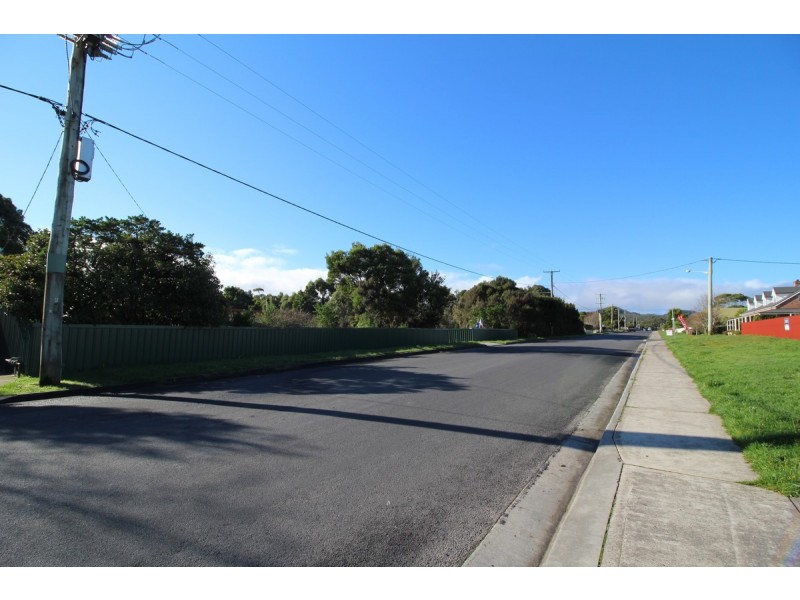 30 – 32 Harvey Street, Strahan TAS 7468