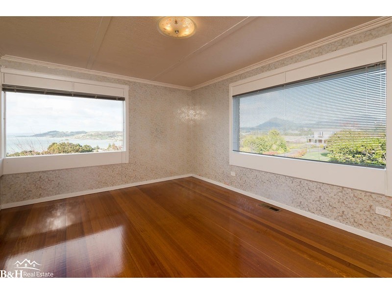 38 West Ridge Road, Penguin TAS 7316
