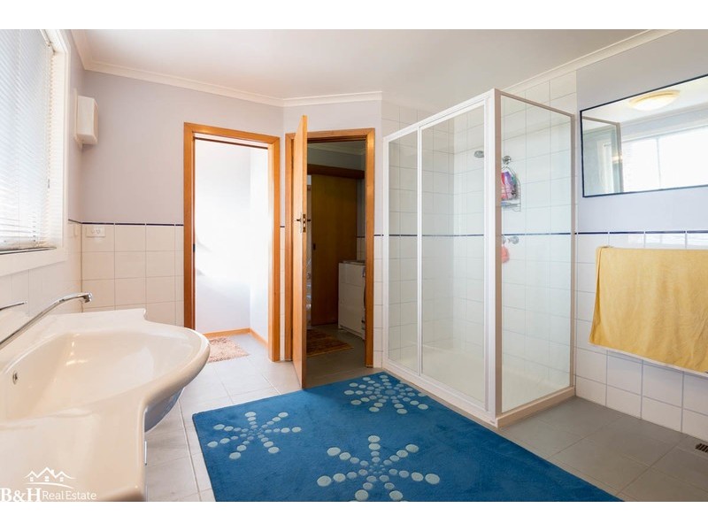 38 West Ridge Road, Penguin TAS 7316