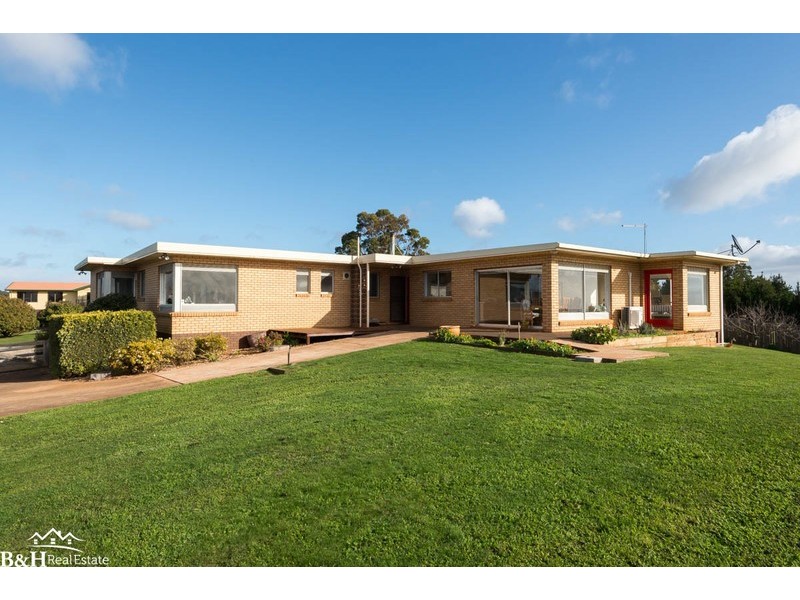 38 West Ridge Road, Penguin TAS 7316