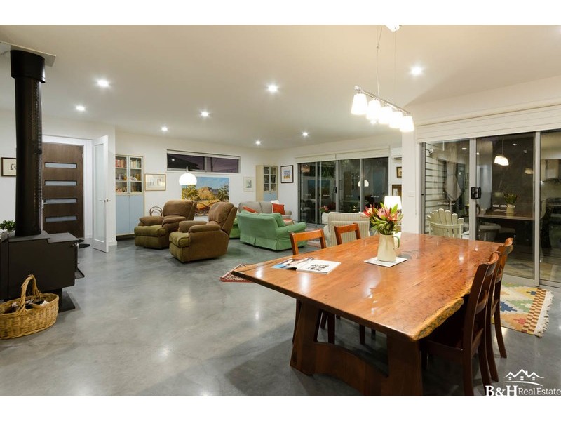 1/16 Main Street, Ulverstone TAS 7315