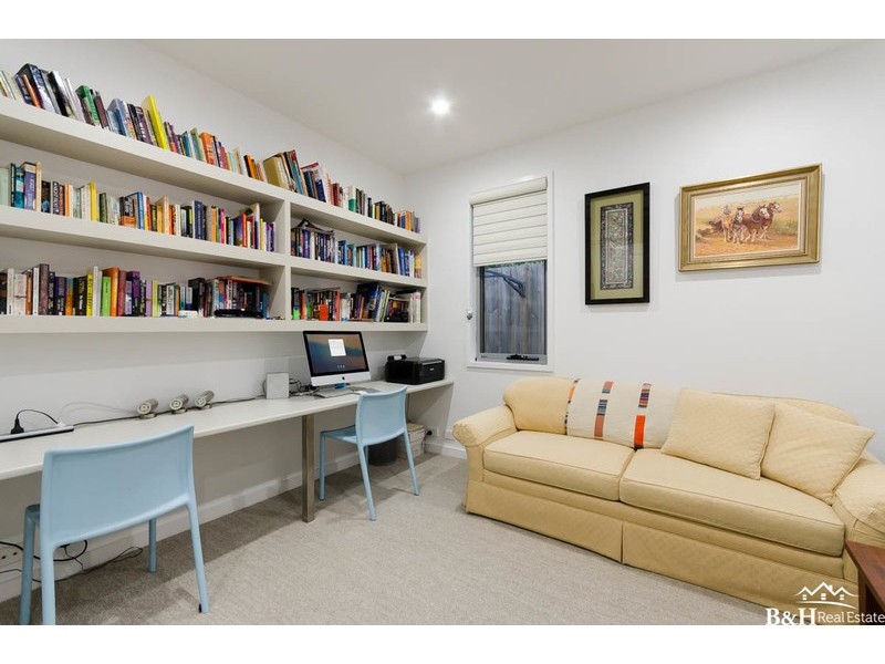 1/16 Main Street, Ulverstone TAS 7315