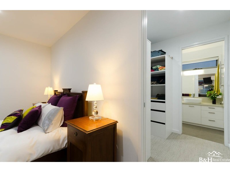 1/16 Main Street, Ulverstone TAS 7315