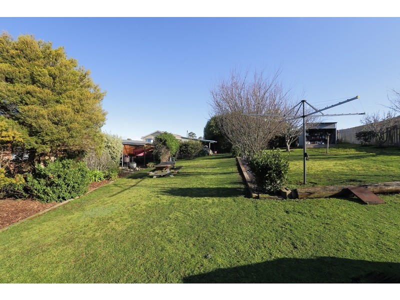 2 Greenacre Street, Upper Burnie TAS 7320