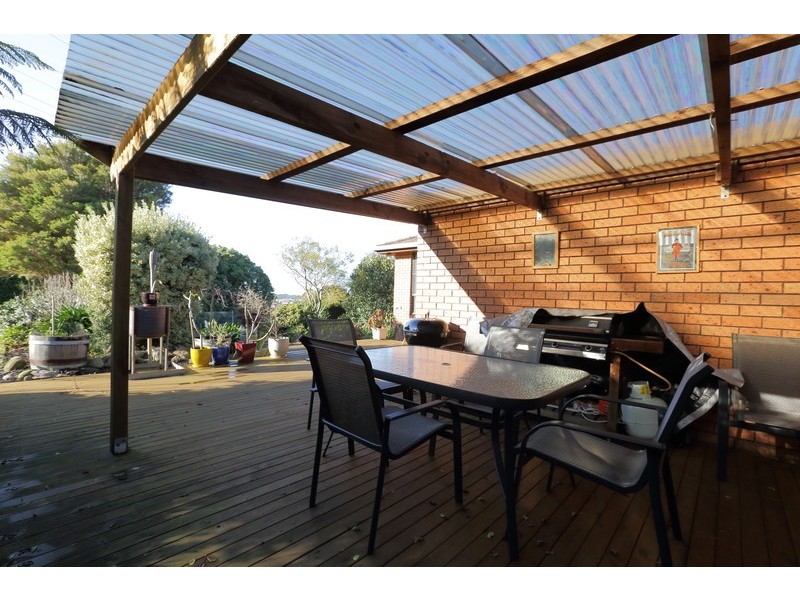 2 Greenacre Street, Upper Burnie TAS 7320