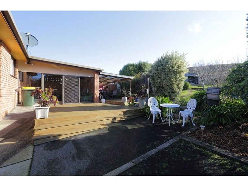 2 Greenacre Street, Upper Burnie TAS 7320