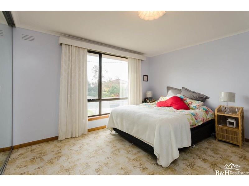 25 Futuna Avenue, Park Grove TAS 7320