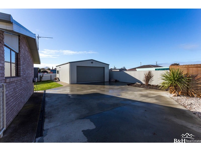 17 Roberts Court, Devonport TAS 7310