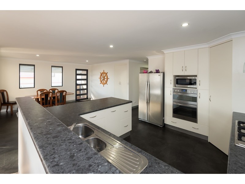 11 Plummer Court, Somerset TAS 7322