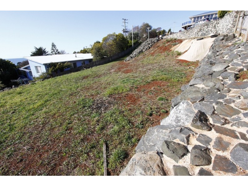 13 Quinn Street, Penguin TAS 7316