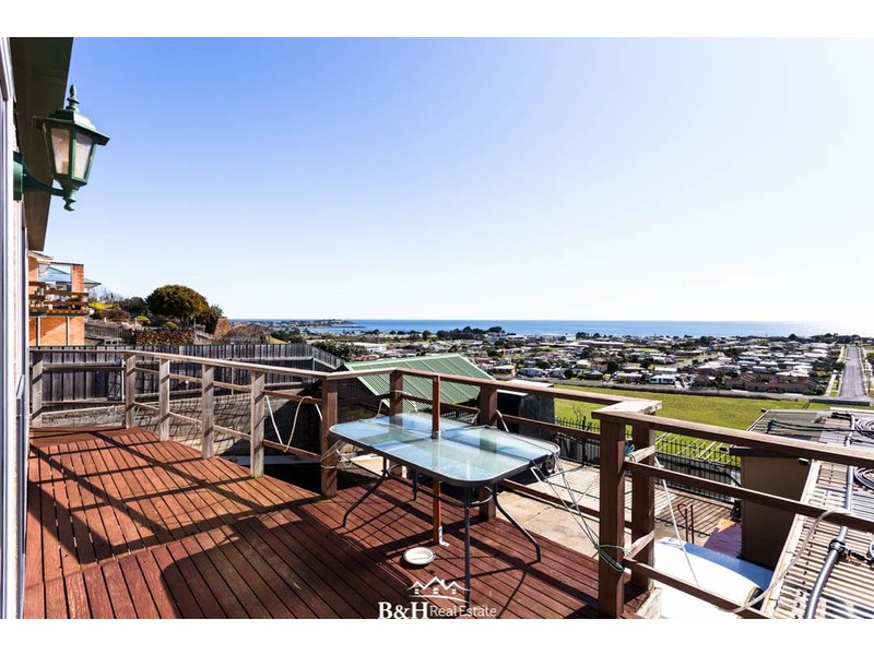 27 Upper Drew Street, East Devonport TAS 7310