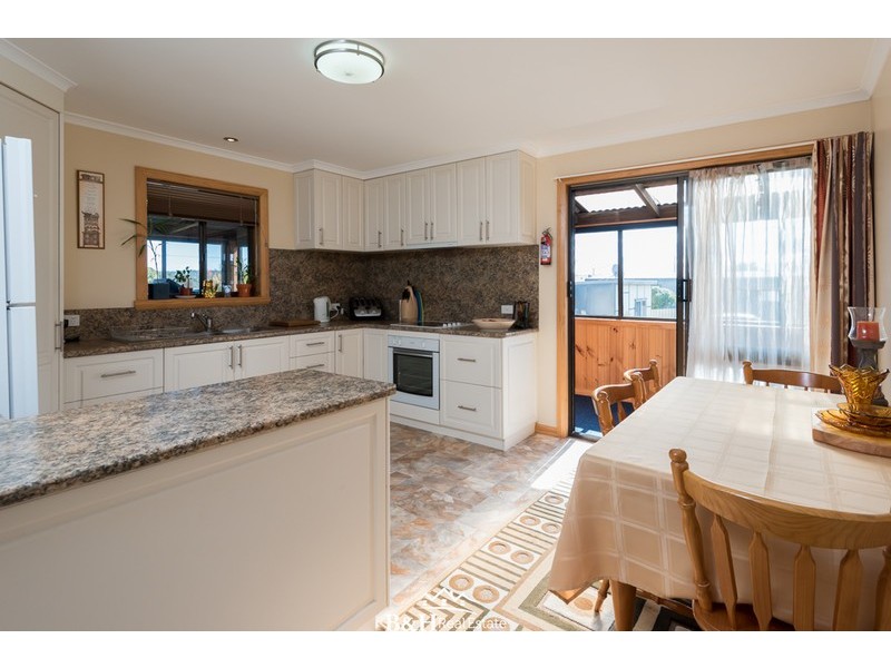 10 Dunn Street, Crayfish Creek TAS 7321