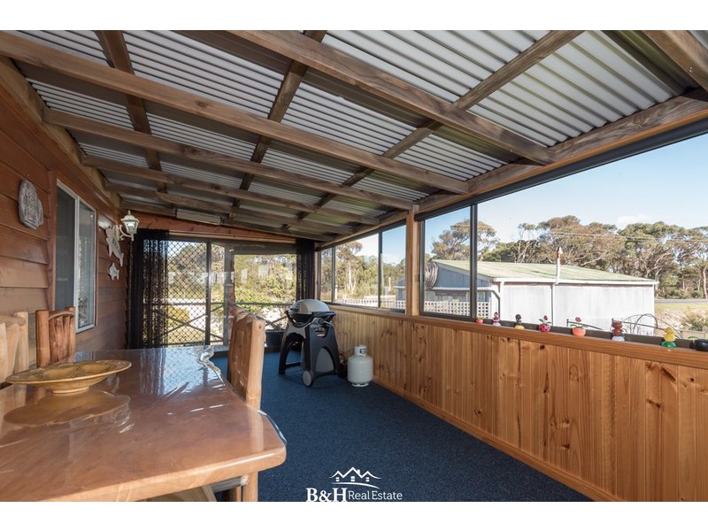 10 Dunn Street, Crayfish Creek TAS 7321