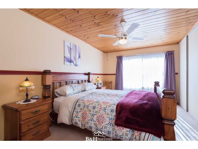 10 Dunn Street, Crayfish Creek TAS 7321