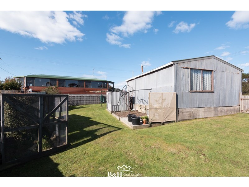 10 Dunn Street, Crayfish Creek TAS 7321