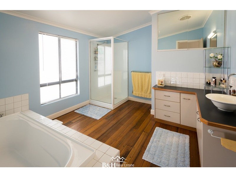 3 Kyema Street, Penguin TAS 7316