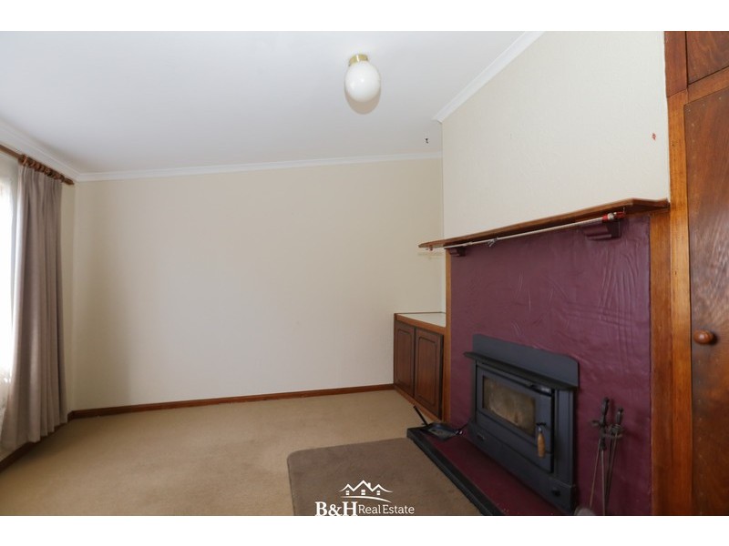 7 Evans Street, Cooee TAS 7320