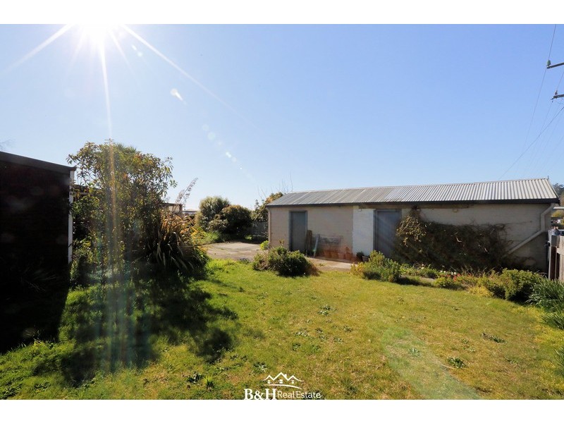 7 Evans Street, Cooee TAS 7320