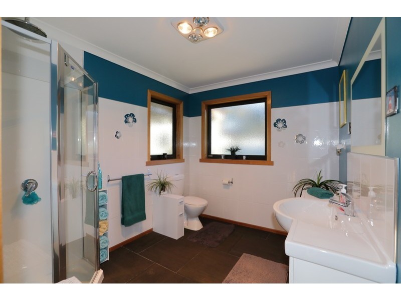 159 Penguin Road, West Ulverstone TAS 7315