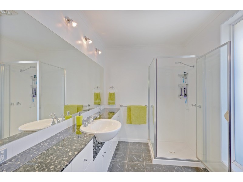 8 Boston Avenue, Cooee TAS 7320