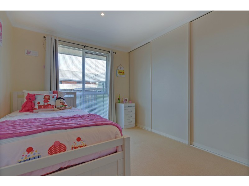 8 Boston Avenue, Cooee TAS 7320