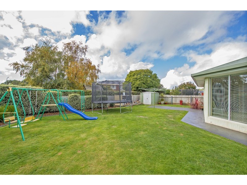 8 Boston Avenue, Cooee TAS 7320