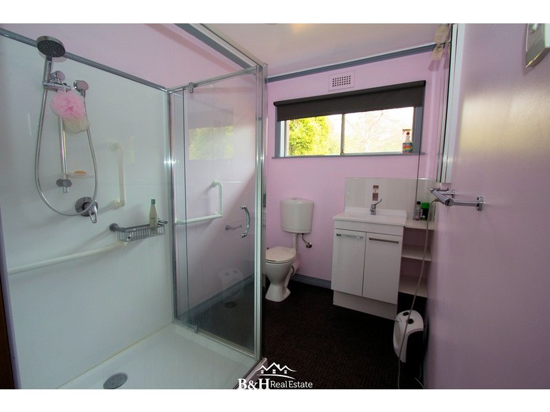 80A South Road, Penguin TAS 7316