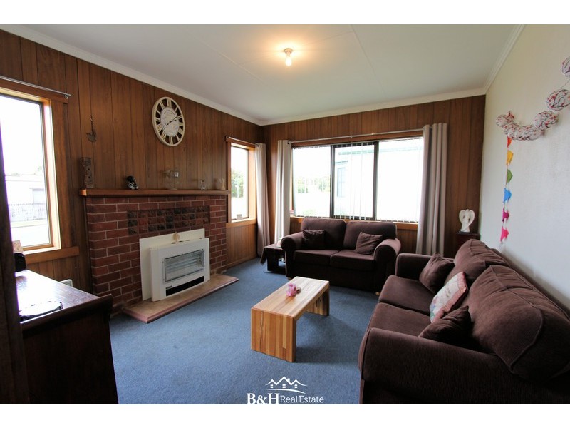 36 Cardigan Street, Somerset TAS 7322
