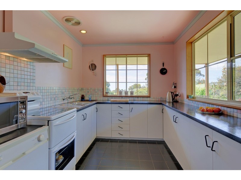 59 Deviation Road, Penguin TAS 7316