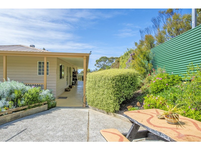 59 Deviation Road, Penguin TAS 7316
