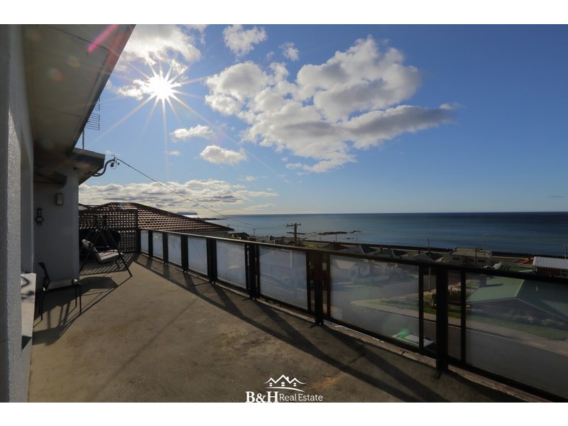 19 Bay Street, Parklands TAS 7320