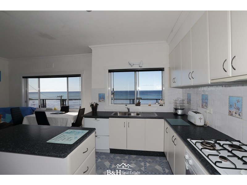 19 Bay Street, Parklands TAS 7320