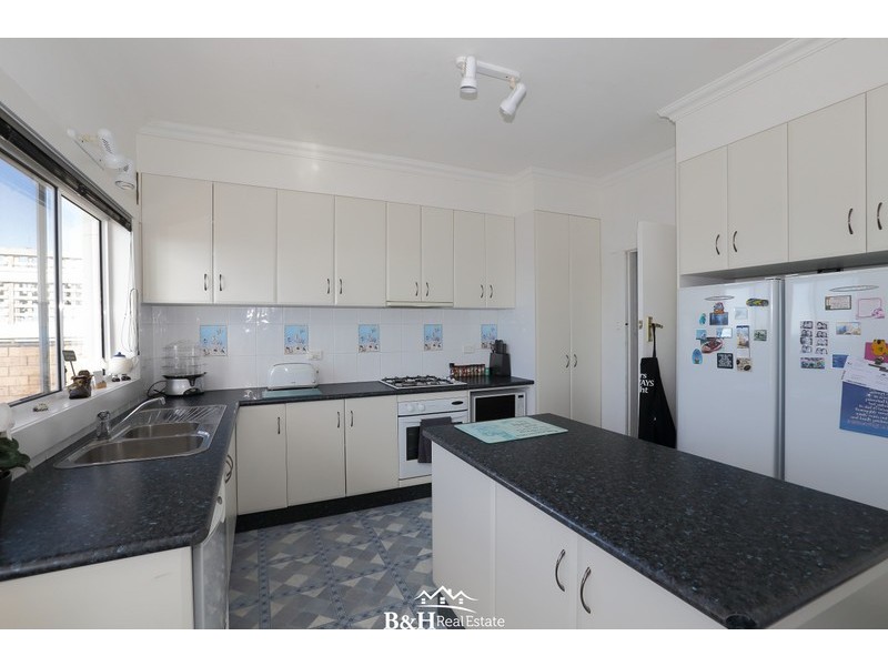 19 Bay Street, Parklands TAS 7320