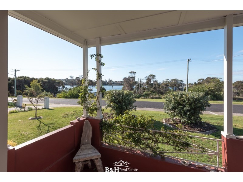 5 Riverside Avenue, Ulverstone TAS 7315