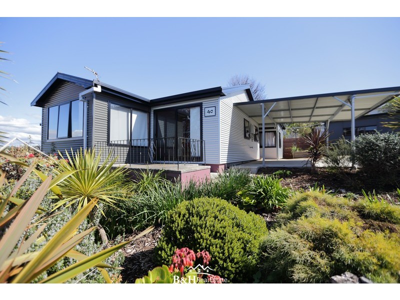 40 Mcphee Street, Havenview TAS 7320