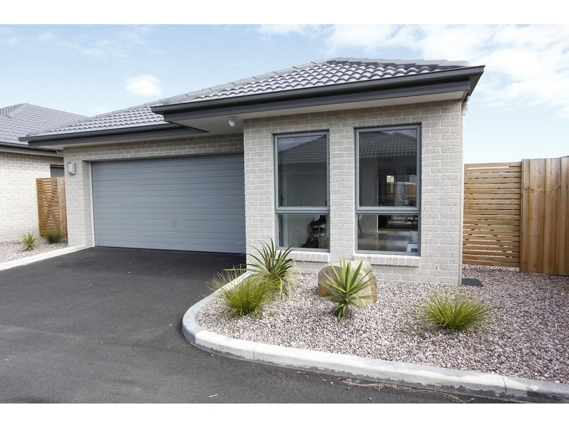 5/16 – 18 Gatenby Drive, Miandetta TAS 7310