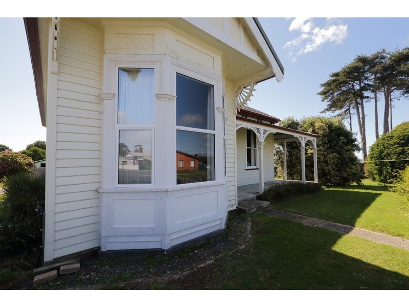 30 Old Bass Highway, Wynyard TAS 7325