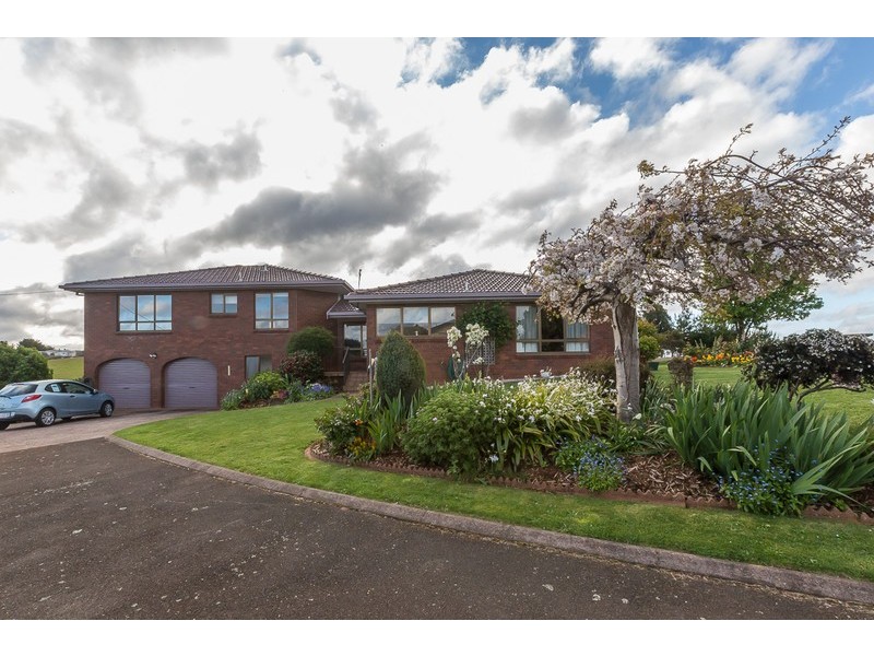 35 West Ridge Road, Penguin TAS 7316