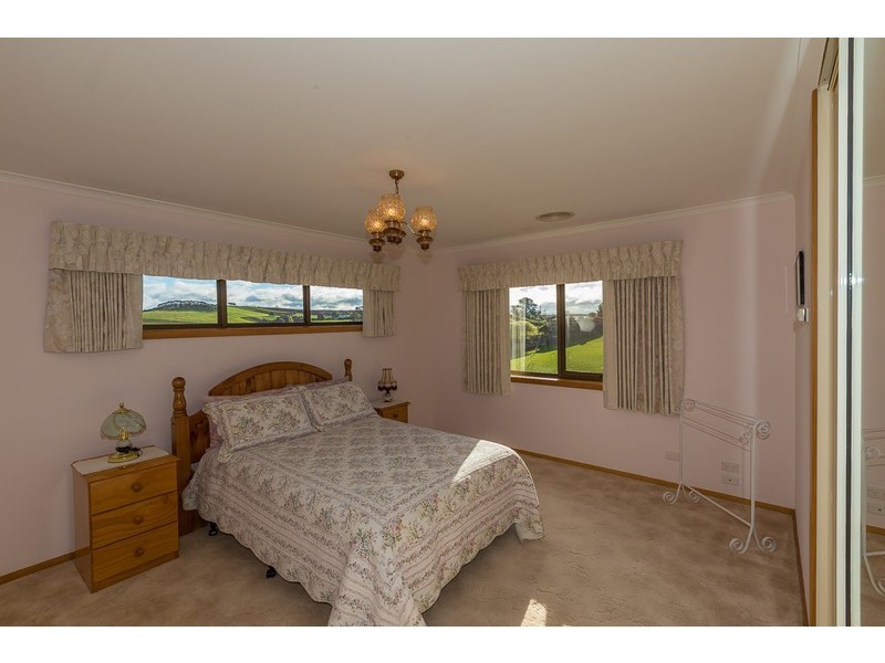 35 West Ridge Road, Penguin TAS 7316