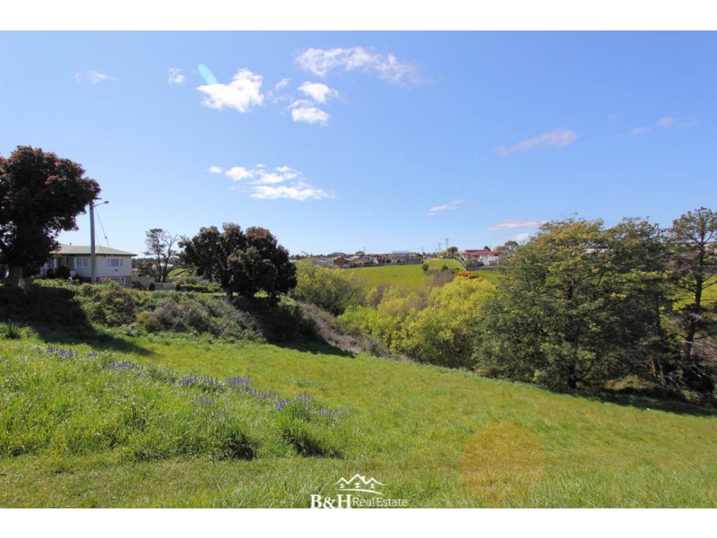 12-14 Argyle Street, Upper Burnie TAS 7320