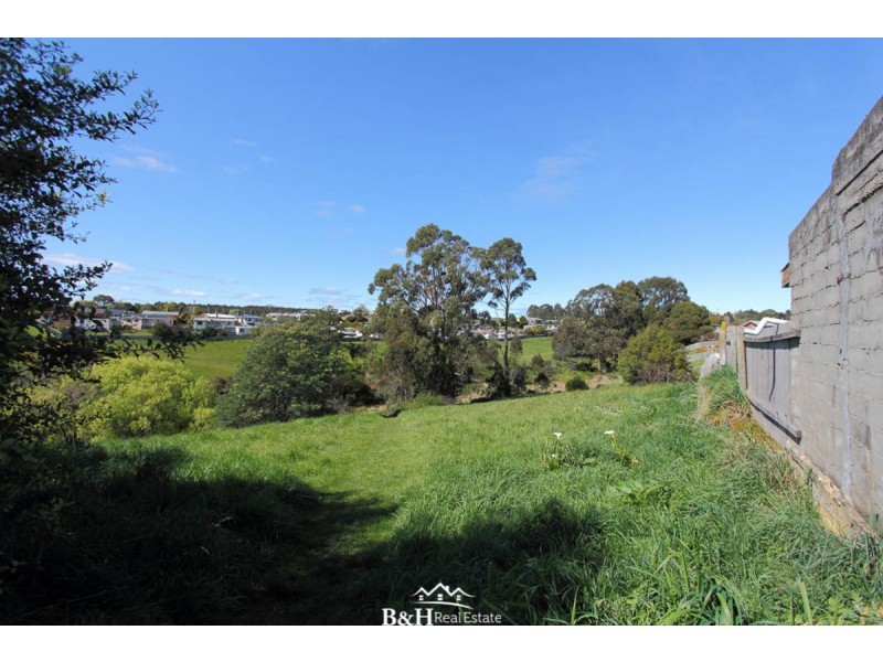 12-14 Argyle Street, Upper Burnie TAS 7320